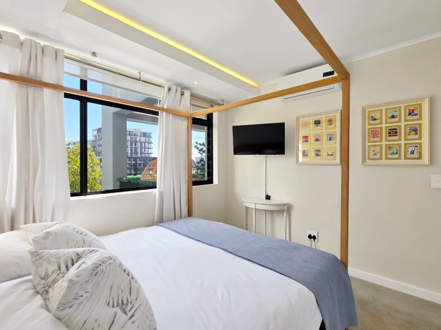 2 Bedroom Property for Sale in Sea Point Western Cape